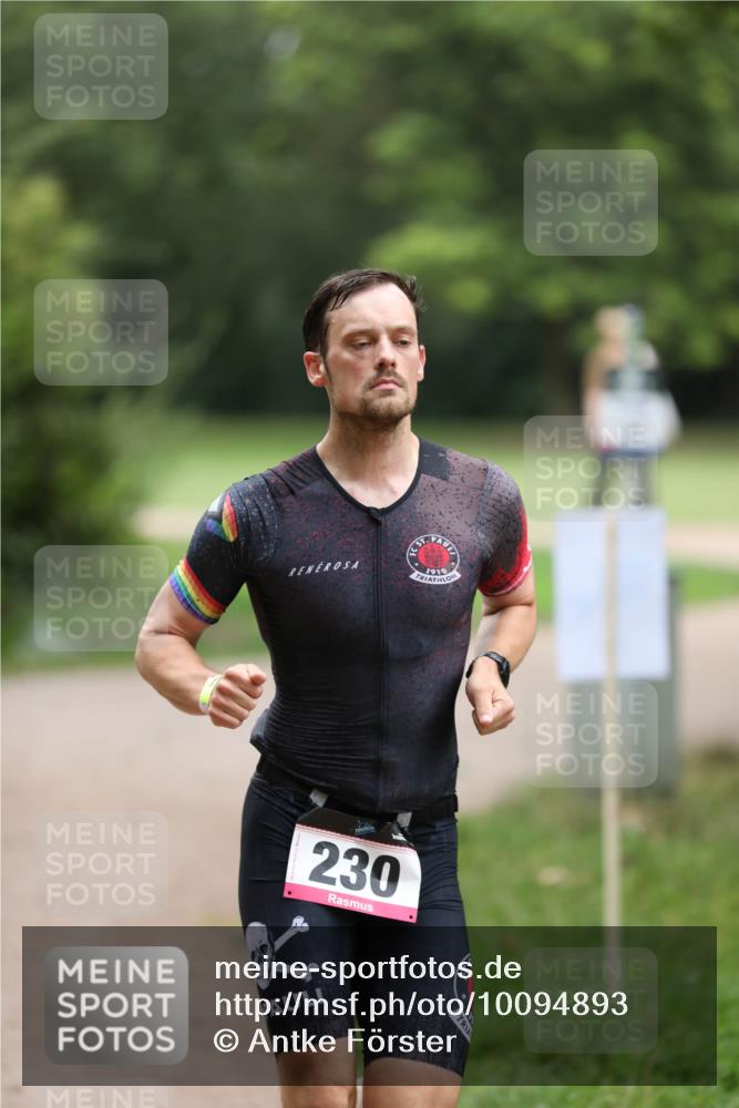 30.08.2026 - Elbe Triathlon Hamburg Antke Förster http://msf.ph/oto/10094893 30.08.2026 09:33:55 Laufen 230 meine-sportfotos.de