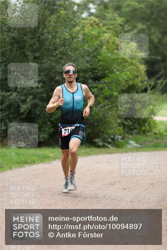 30.08.2026 - Elbe Triathlon Hamburg Antke Förster http://msf.ph/oto/10094897 30.08.2026 09:34:24 Laufen 210 meine-sportfotos.de