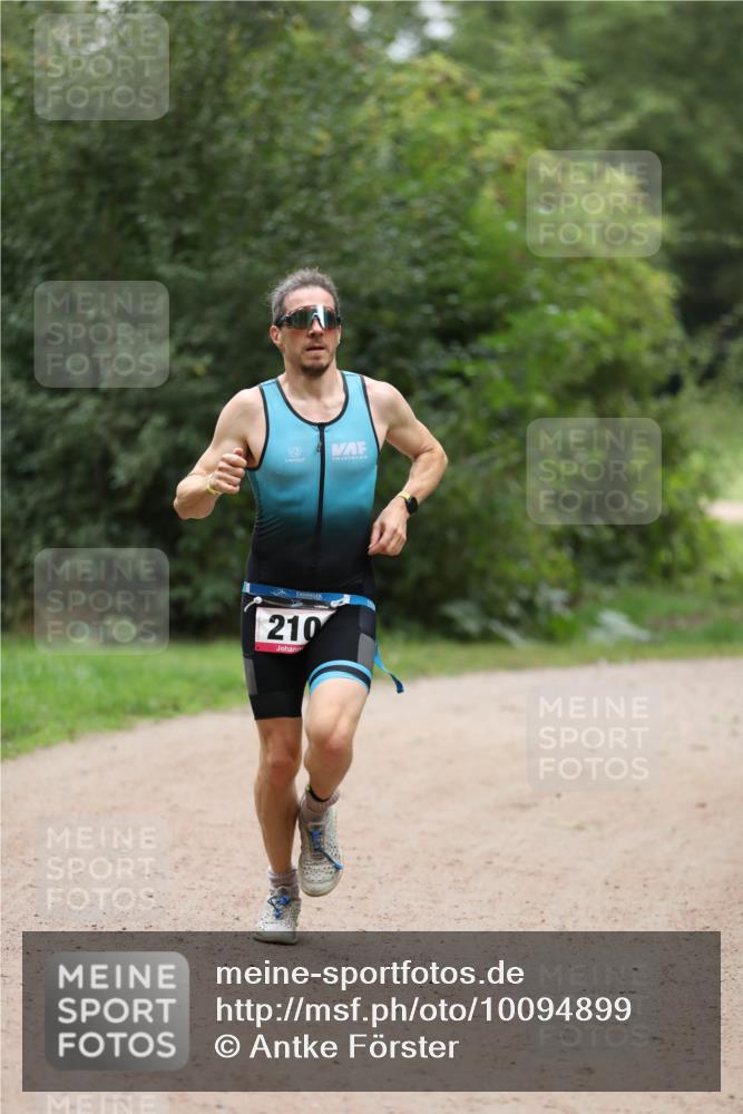30.08.2026 - Elbe Triathlon Hamburg Antke Förster http://msf.ph/oto/10094899 30.08.2026 09:34:24 Laufen 210 meine-sportfotos.de