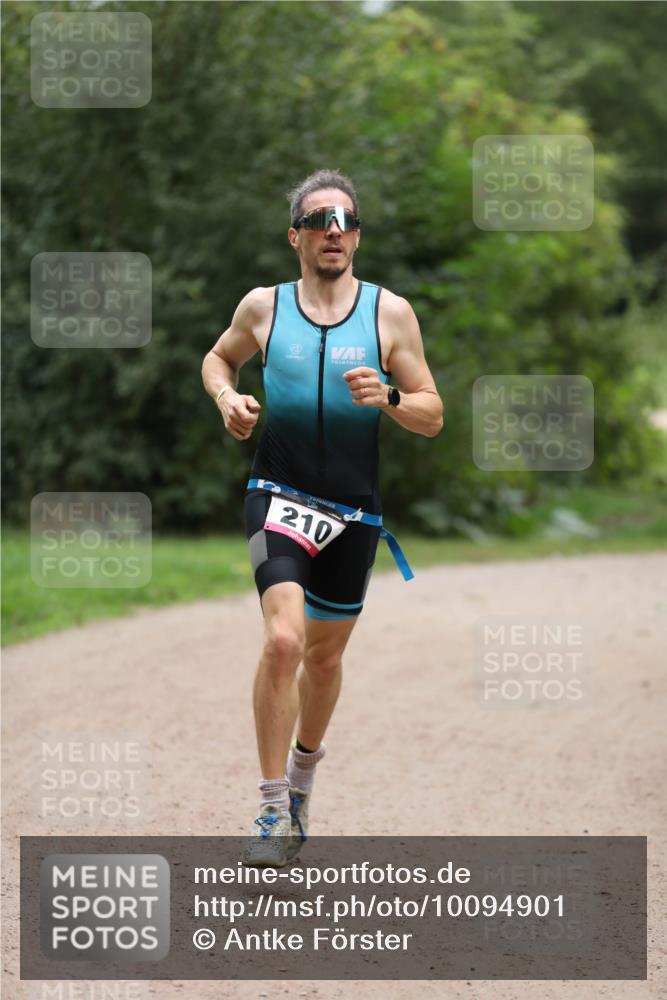 30.08.2026 - Elbe Triathlon Hamburg Antke Förster http://msf.ph/oto/10094901 30.08.2026 09:34:25 Laufen 210 meine-sportfotos.de