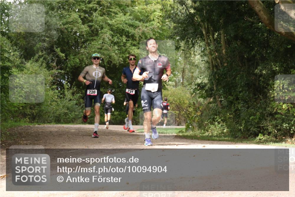 30.08.2026 - Elbe Triathlon Hamburg Antke Förster http://msf.ph/oto/10094904 30.08.2026 09:52:18 Laufen 231, 220 meine-sportfotos.de