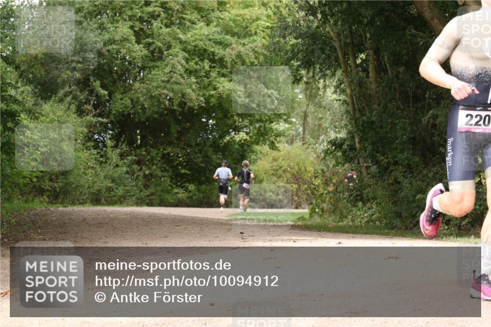 30.08.2026 - Elbe Triathlon Hamburg Antke Förster http://msf.ph/oto/10094912 30.08.2026 09:52:21 Laufen 220 meine-sportfotos.de