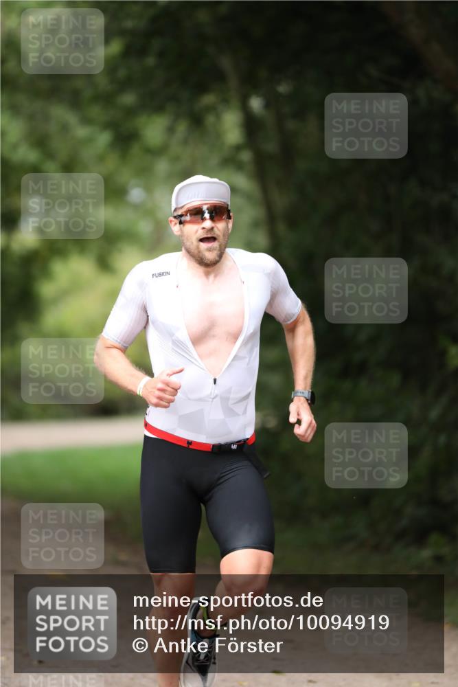 30.08.2026 - Elbe Triathlon Hamburg Antke Förster http://msf.ph/oto/10094919 30.08.2026 09:37:15 Laufen  meine-sportfotos.de