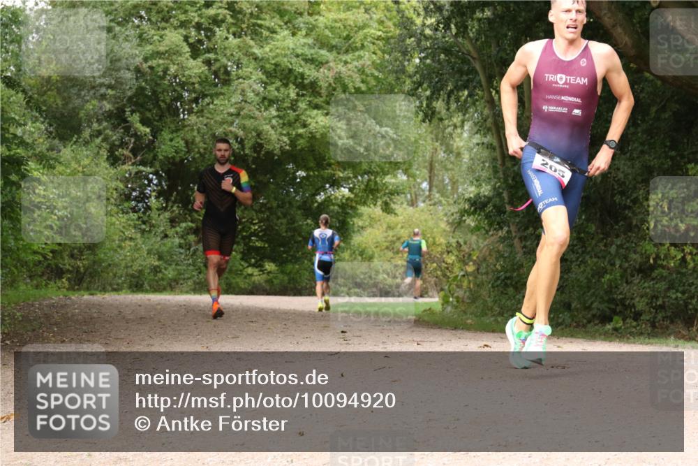 30.08.2026 - Elbe Triathlon Hamburg Antke Förster http://msf.ph/oto/10094920 30.08.2026 09:52:38 Laufen 205 meine-sportfotos.de