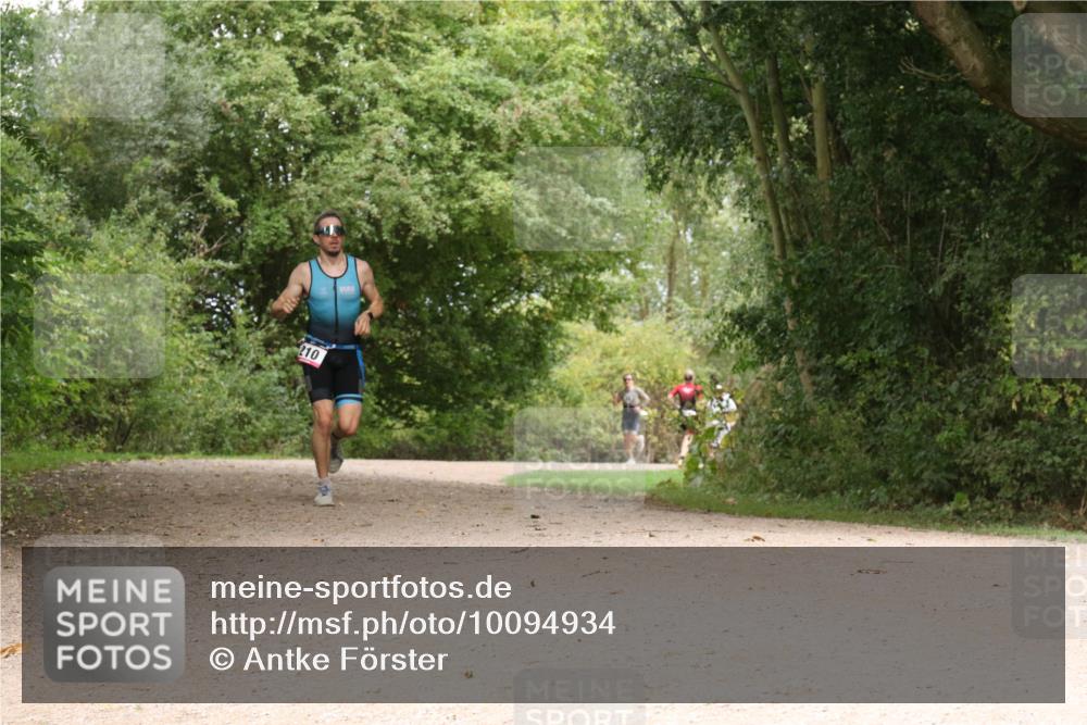 30.08.2026 - Elbe Triathlon Hamburg Antke Förster http://msf.ph/oto/10094934 30.08.2026 09:52:54 Laufen 210 meine-sportfotos.de