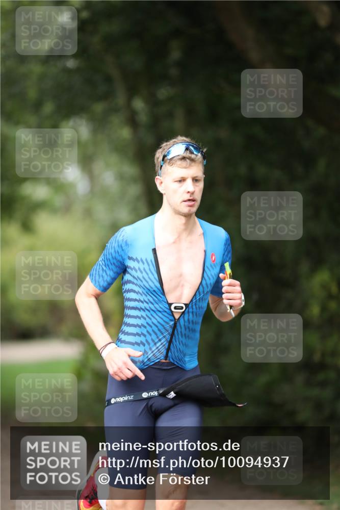30.08.2026 - Elbe Triathlon Hamburg Antke Förster http://msf.ph/oto/10094937 30.08.2026 09:38:09 Laufen  meine-sportfotos.de