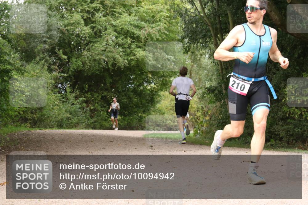 30.08.2026 - Elbe Triathlon Hamburg Antke Förster http://msf.ph/oto/10094942 30.08.2026 09:52:58 Laufen 312, 210 meine-sportfotos.de
