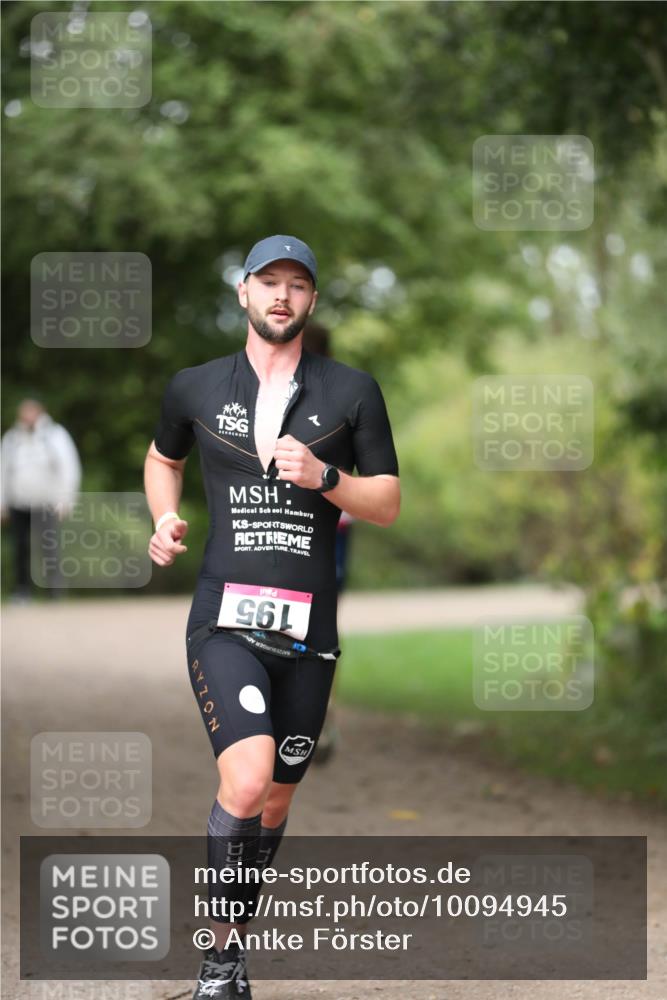 30.08.2026 - Elbe Triathlon Hamburg Antke Förster http://msf.ph/oto/10094945 30.08.2026 09:38:31 Laufen 961 meine-sportfotos.de