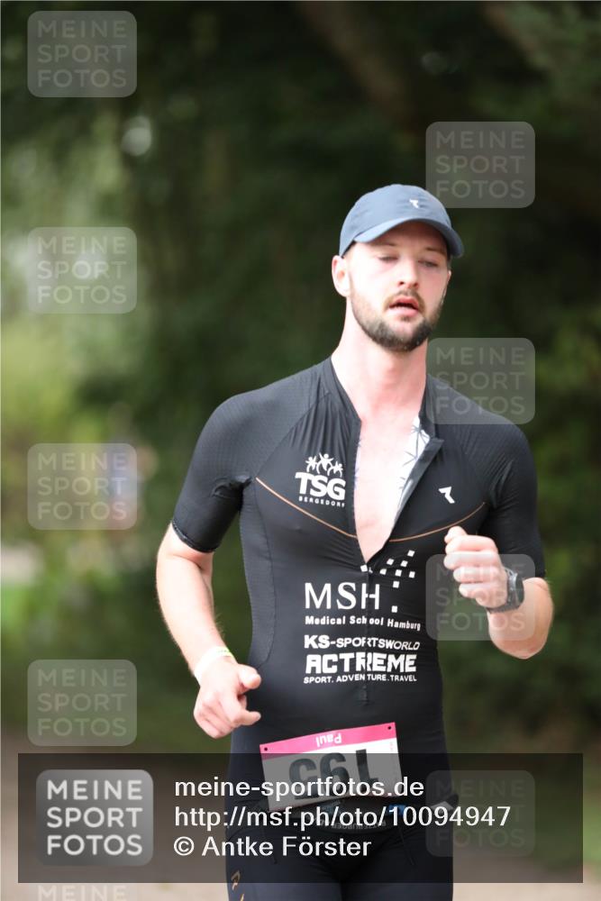 30.08.2026 - Elbe Triathlon Hamburg Antke Förster http://msf.ph/oto/10094947 30.08.2026 09:38:32 Laufen 961 meine-sportfotos.de