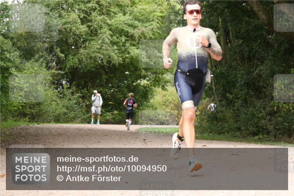 30.08.2026 - Elbe Triathlon Hamburg Antke Förster http://msf.ph/oto/10094950 30.08.2026 09:53:07 Laufen  meine-sportfotos.de