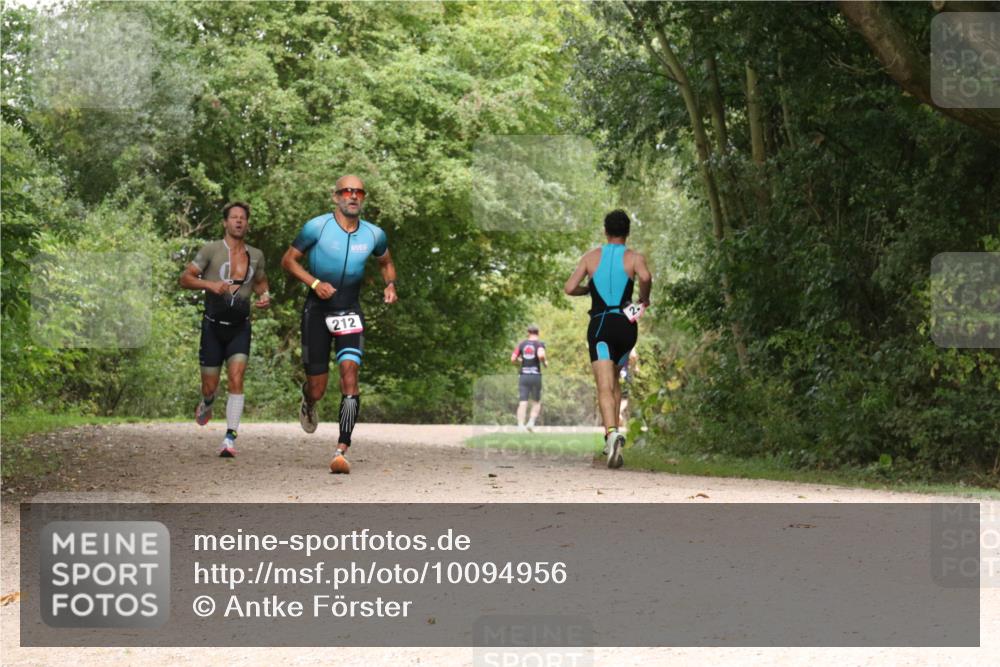 30.08.2026 - Elbe Triathlon Hamburg Antke Förster http://msf.ph/oto/10094956 30.08.2026 09:54:12 Laufen 212 meine-sportfotos.de