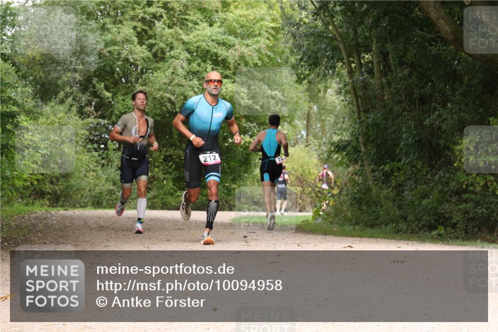 30.08.2026 - Elbe Triathlon Hamburg Antke Förster http://msf.ph/oto/10094958 30.08.2026 09:54:13 Laufen 212 meine-sportfotos.de