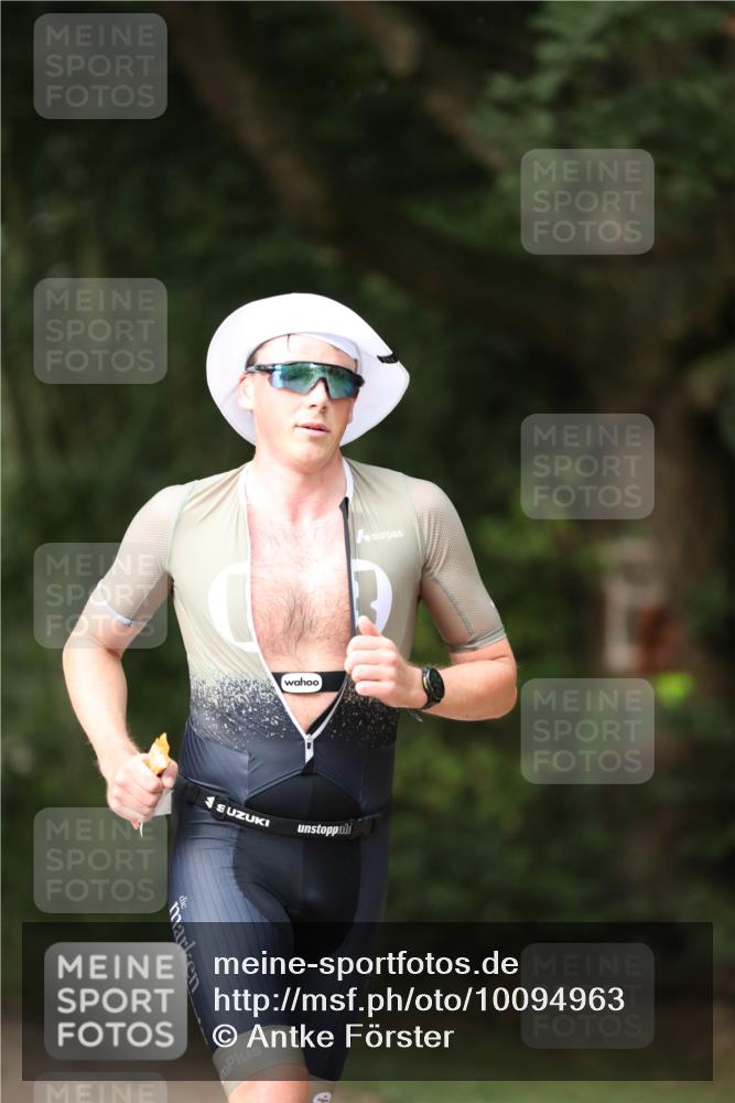 30.08.2026 - Elbe Triathlon Hamburg Antke Förster http://msf.ph/oto/10094963 30.08.2026 09:38:56 Laufen  meine-sportfotos.de