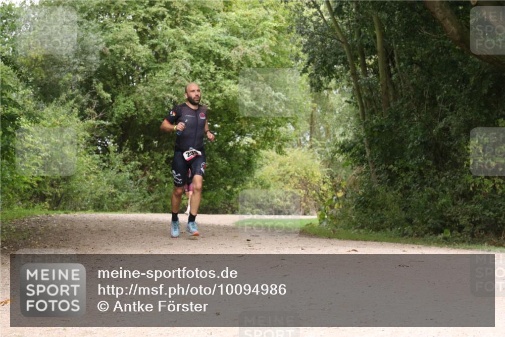 30.08.2026 - Elbe Triathlon Hamburg Antke Förster http://msf.ph/oto/10094986 30.08.2026 09:54:49 Laufen 235 meine-sportfotos.de