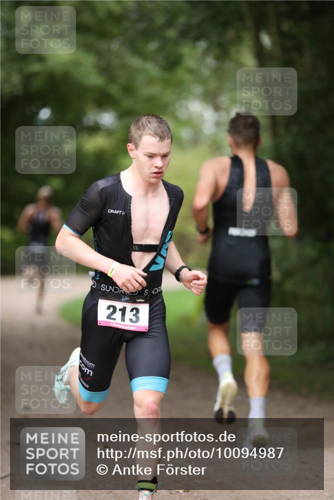 30.08.2026 - Elbe Triathlon Hamburg Antke Förster http://msf.ph/oto/10094987 30.08.2026 09:41:19 Laufen 213 meine-sportfotos.de