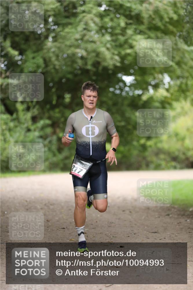 30.08.2026 - Elbe Triathlon Hamburg Antke Förster http://msf.ph/oto/10094993 30.08.2026 09:41:33 Laufen 277 meine-sportfotos.de