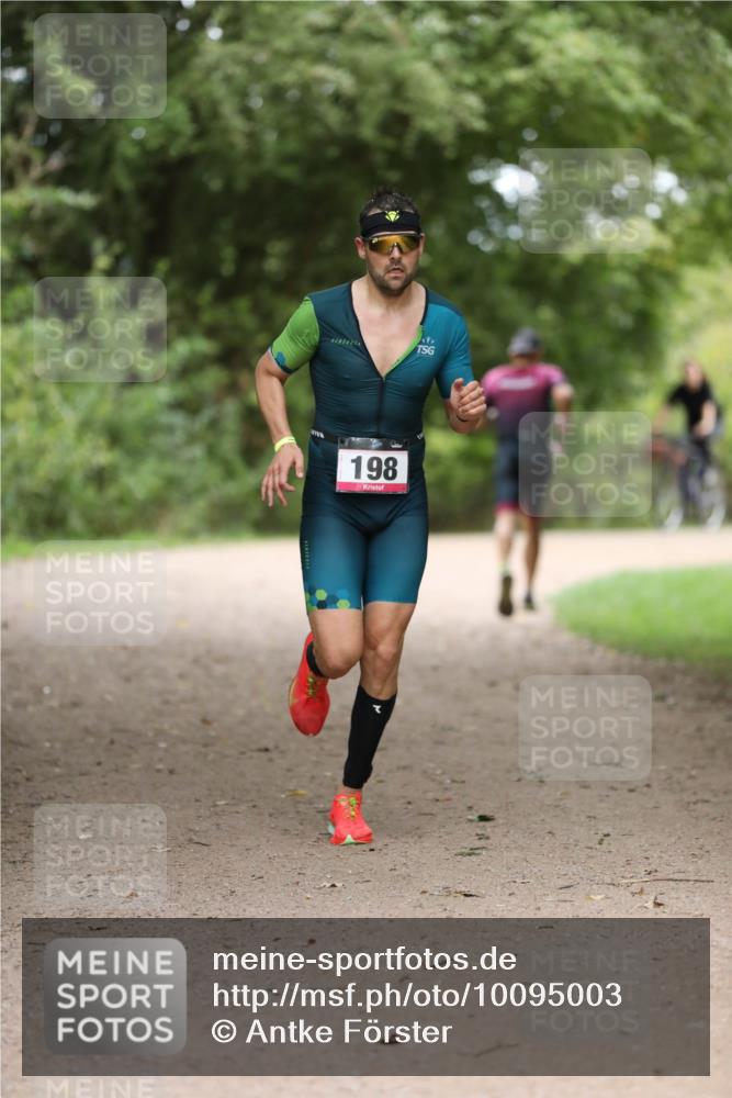 30.08.2026 - Elbe Triathlon Hamburg Antke Förster http://msf.ph/oto/10095003 30.08.2026 09:42:21 Laufen 198 meine-sportfotos.de