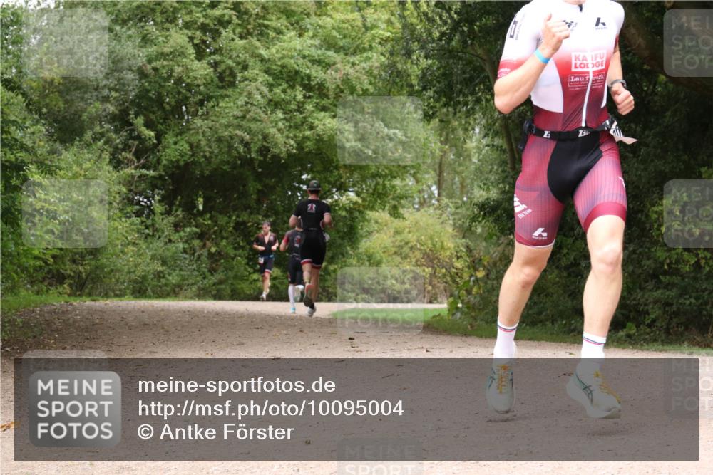 30.08.2026 - Elbe Triathlon Hamburg Antke Förster http://msf.ph/oto/10095004 30.08.2026 09:54:58 Laufen 23, 23 meine-sportfotos.de