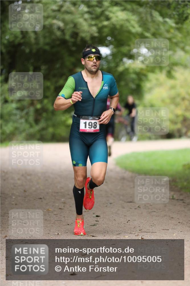 30.08.2026 - Elbe Triathlon Hamburg Antke Förster http://msf.ph/oto/10095005 30.08.2026 09:42:22 Laufen 198 meine-sportfotos.de