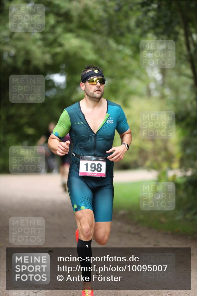 30.08.2026 - Elbe Triathlon Hamburg Antke Förster http://msf.ph/oto/10095007 30.08.2026 09:42:22 Laufen 198 meine-sportfotos.de