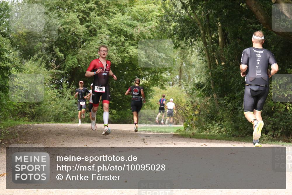 30.08.2026 - Elbe Triathlon Hamburg Antke Förster http://msf.ph/oto/10095028 30.08.2026 09:55:49 Laufen 309 meine-sportfotos.de