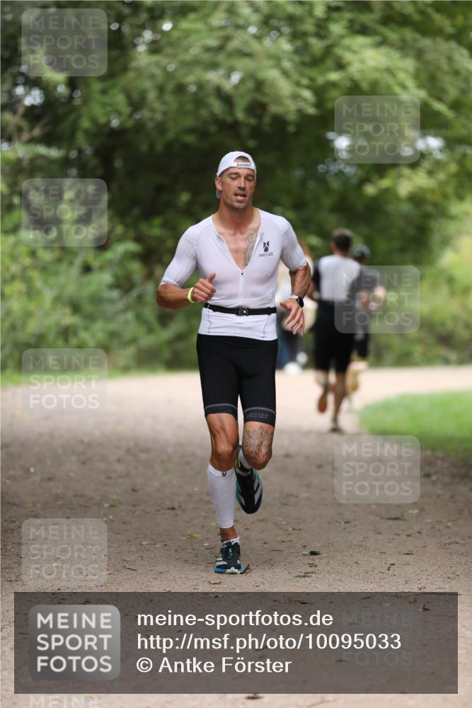 30.08.2026 - Elbe Triathlon Hamburg Antke Förster http://msf.ph/oto/10095033 30.08.2026 09:43:39 Laufen  meine-sportfotos.de