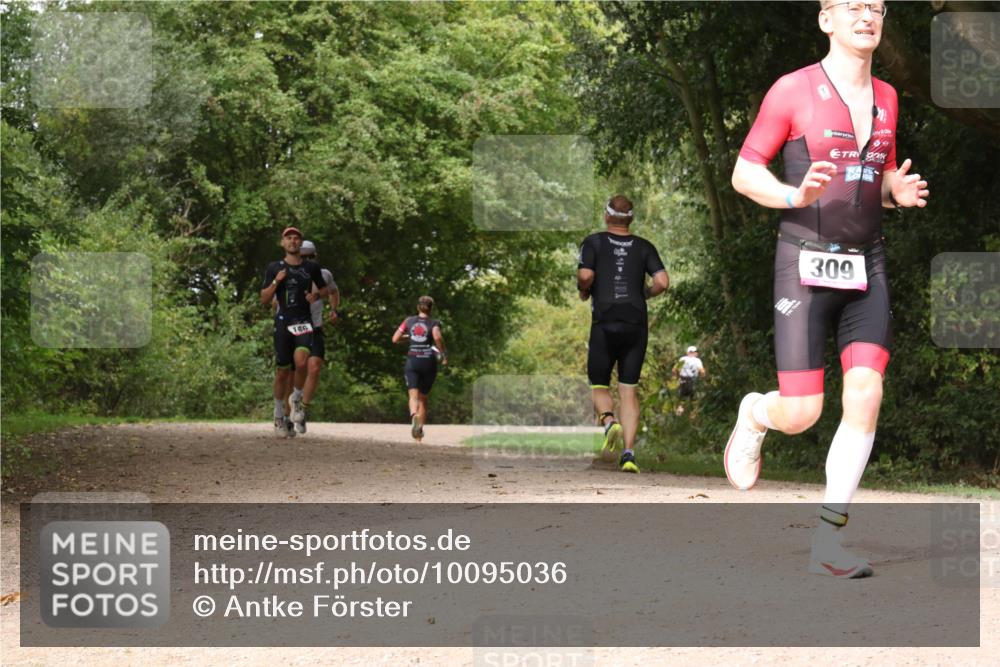 30.08.2026 - Elbe Triathlon Hamburg Antke Förster http://msf.ph/oto/10095036 30.08.2026 09:55:51 Laufen 186, 309 meine-sportfotos.de