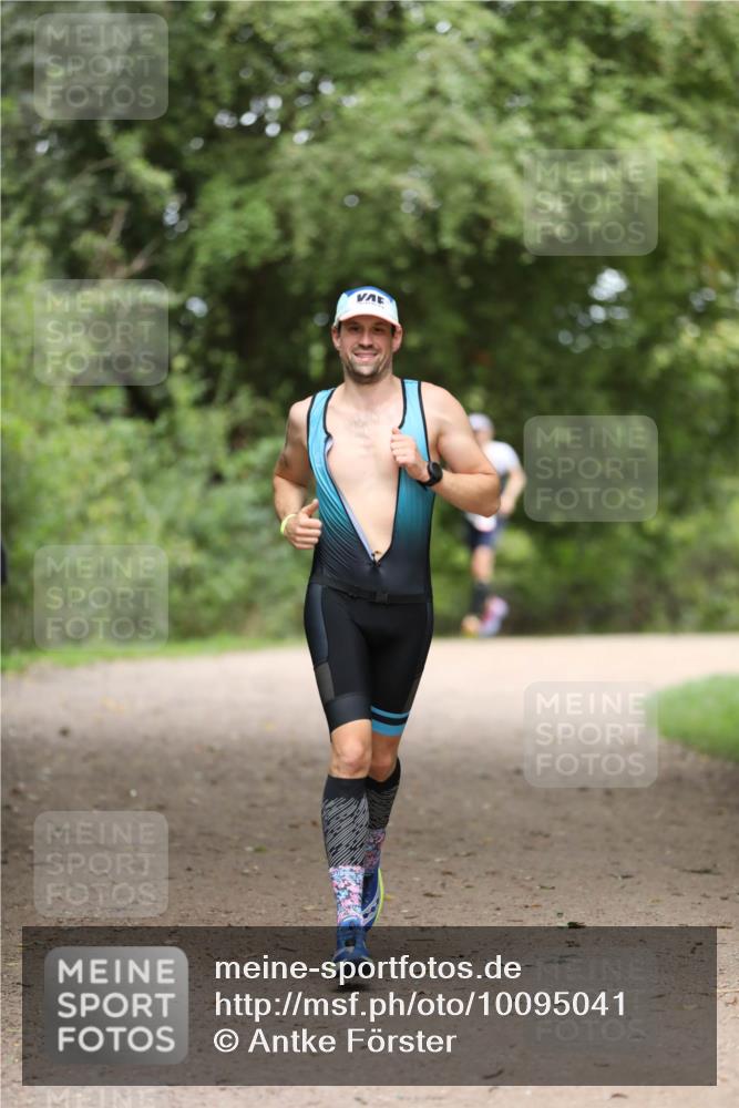 30.08.2026 - Elbe Triathlon Hamburg Antke Förster http://msf.ph/oto/10095041 30.08.2026 09:44:02 Laufen  meine-sportfotos.de