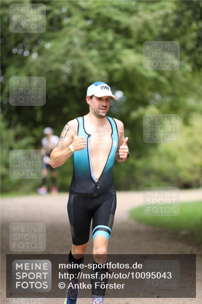 30.08.2026 - Elbe Triathlon Hamburg Antke Förster http://msf.ph/oto/10095043 30.08.2026 09:44:03 Laufen  meine-sportfotos.de
