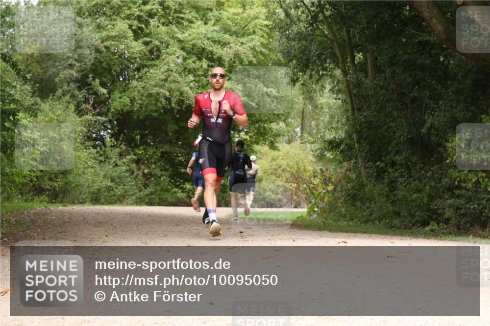 30.08.2026 - Elbe Triathlon Hamburg Antke Förster http://msf.ph/oto/10095050 30.08.2026 09:56:08 Laufen  meine-sportfotos.de