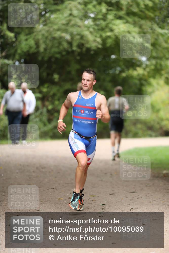 30.08.2026 - Elbe Triathlon Hamburg Antke Förster http://msf.ph/oto/10095069 30.08.2026 09:45:25 Laufen  meine-sportfotos.de
