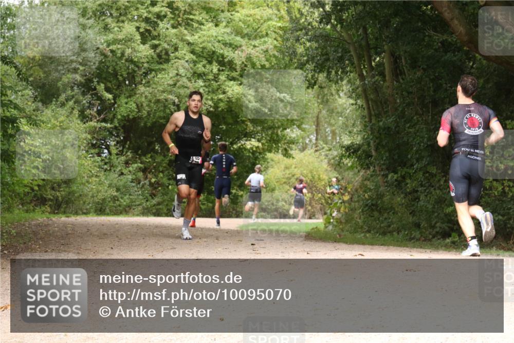 30.08.2026 - Elbe Triathlon Hamburg Antke Förster http://msf.ph/oto/10095070 30.08.2026 09:56:37 Laufen  meine-sportfotos.de