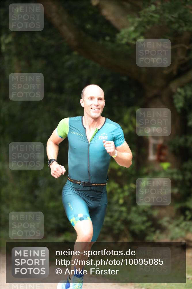 30.08.2026 - Elbe Triathlon Hamburg Antke Förster http://msf.ph/oto/10095085 30.08.2026 09:45:45 Laufen  meine-sportfotos.de