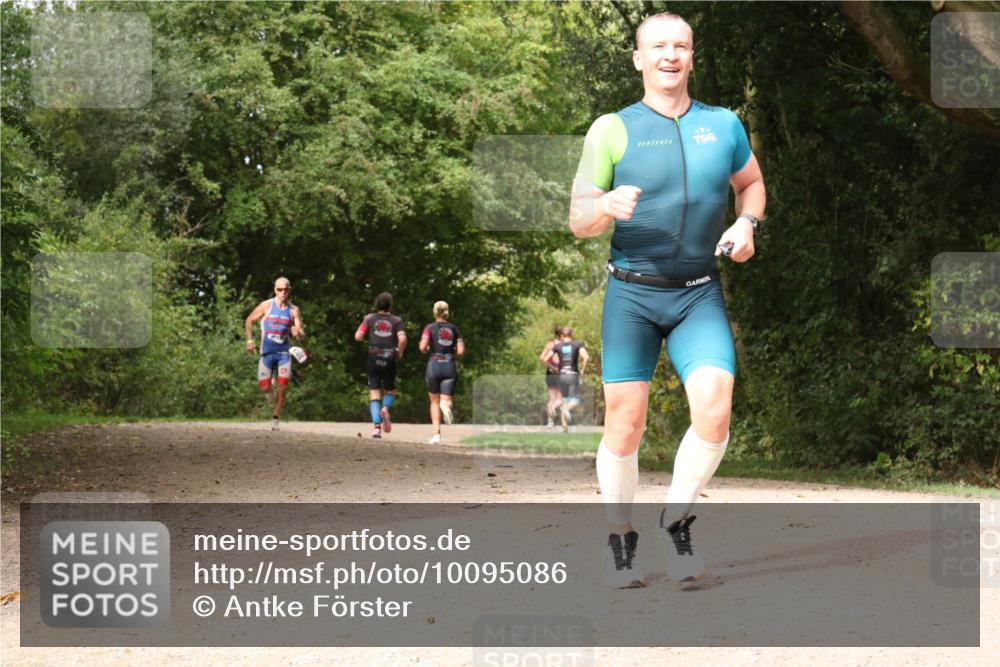 30.08.2026 - Elbe Triathlon Hamburg Antke Förster http://msf.ph/oto/10095086 30.08.2026 09:56:53 Laufen  meine-sportfotos.de