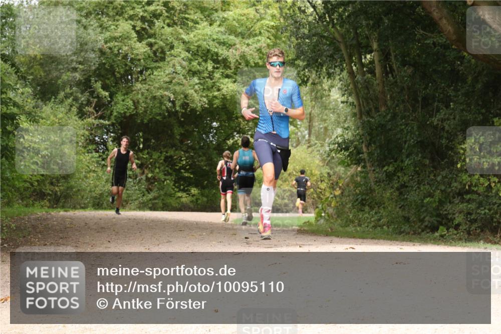 30.08.2026 - Elbe Triathlon Hamburg Antke Förster http://msf.ph/oto/10095110 30.08.2026 09:57:20 Laufen  meine-sportfotos.de