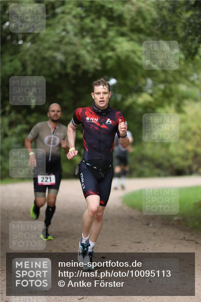 30.08.2026 - Elbe Triathlon Hamburg Antke Förster http://msf.ph/oto/10095113 30.08.2026 09:47:56 Laufen 221 meine-sportfotos.de