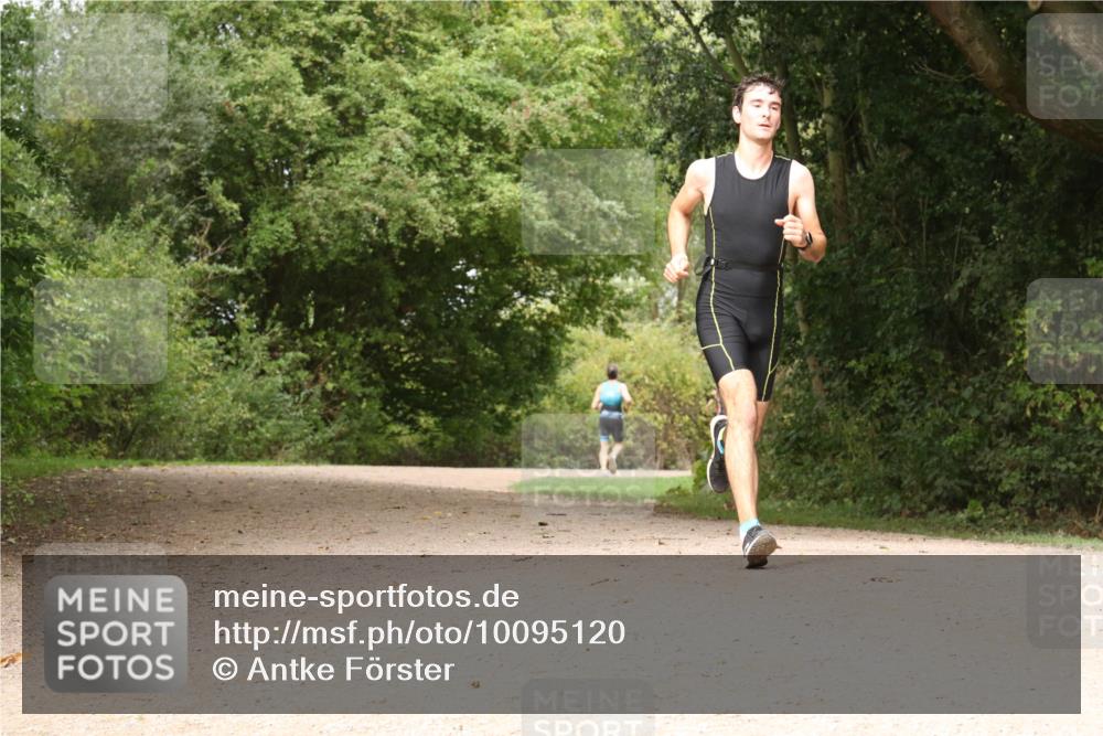 30.08.2026 - Elbe Triathlon Hamburg Antke Förster http://msf.ph/oto/10095120 30.08.2026 09:57:26 Laufen  meine-sportfotos.de