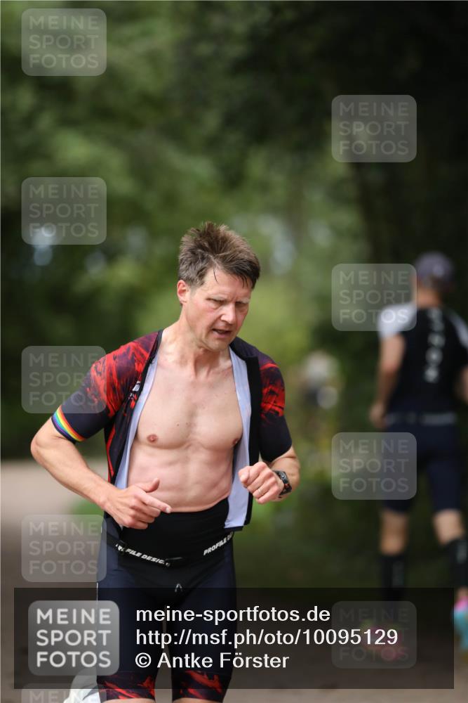 30.08.2026 - Elbe Triathlon Hamburg Antke Förster http://msf.ph/oto/10095129 30.08.2026 09:48:27 Laufen  meine-sportfotos.de