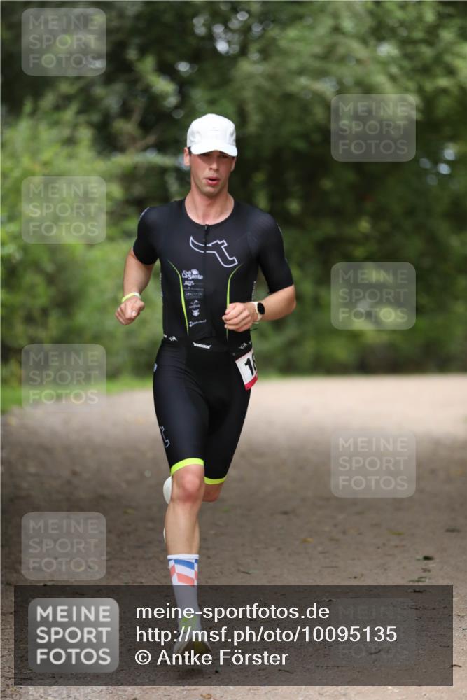 30.08.2026 - Elbe Triathlon Hamburg Antke Förster http://msf.ph/oto/10095135 30.08.2026 09:48:46 Laufen 1 meine-sportfotos.de