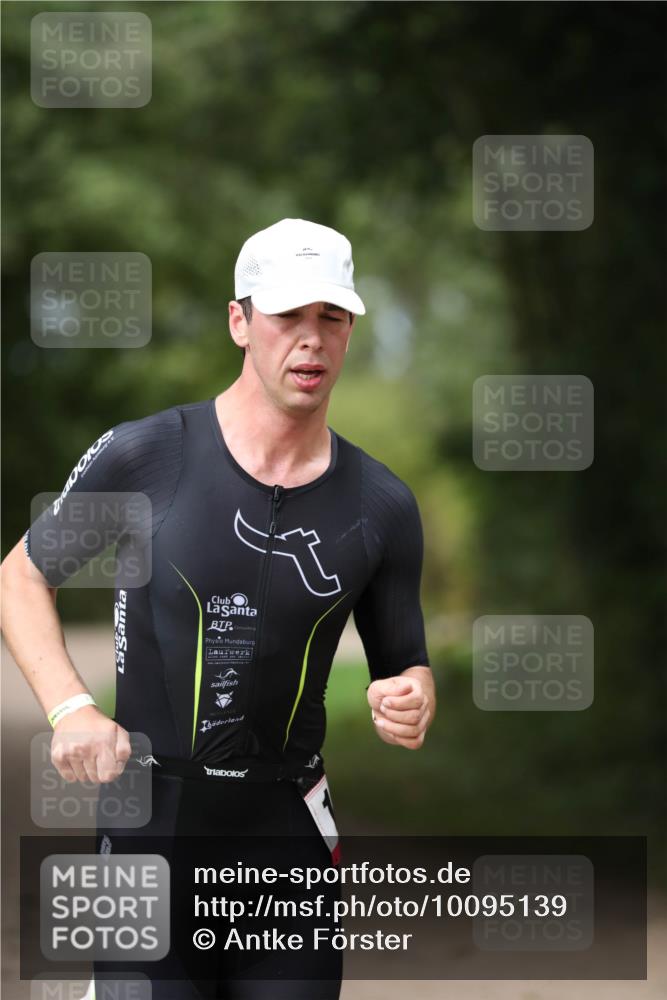 30.08.2026 - Elbe Triathlon Hamburg Antke Förster http://msf.ph/oto/10095139 30.08.2026 09:48:48 Laufen  meine-sportfotos.de