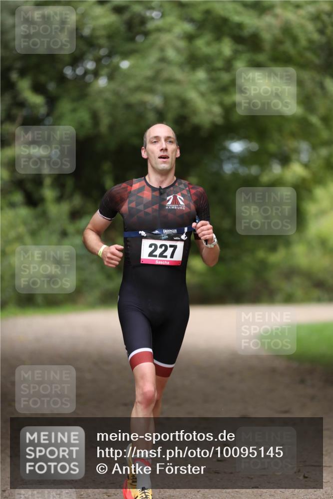 30.08.2026 - Elbe Triathlon Hamburg Antke Förster http://msf.ph/oto/10095145 30.08.2026 09:49:28 Laufen 227 meine-sportfotos.de