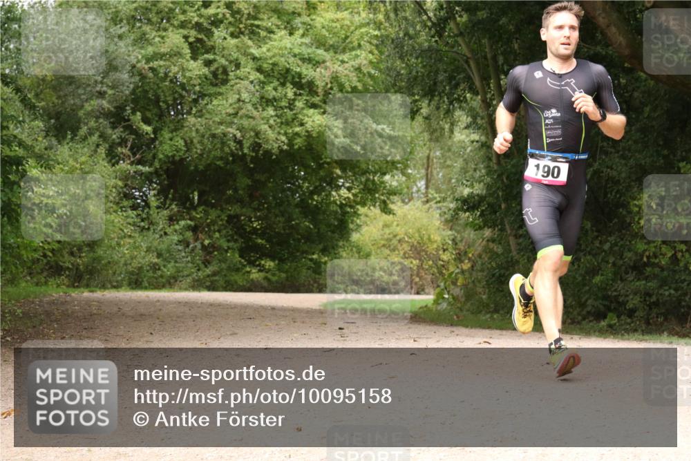 30.08.2026 - Elbe Triathlon Hamburg Antke Förster http://msf.ph/oto/10095158 30.08.2026 09:58:33 Laufen 190 meine-sportfotos.de