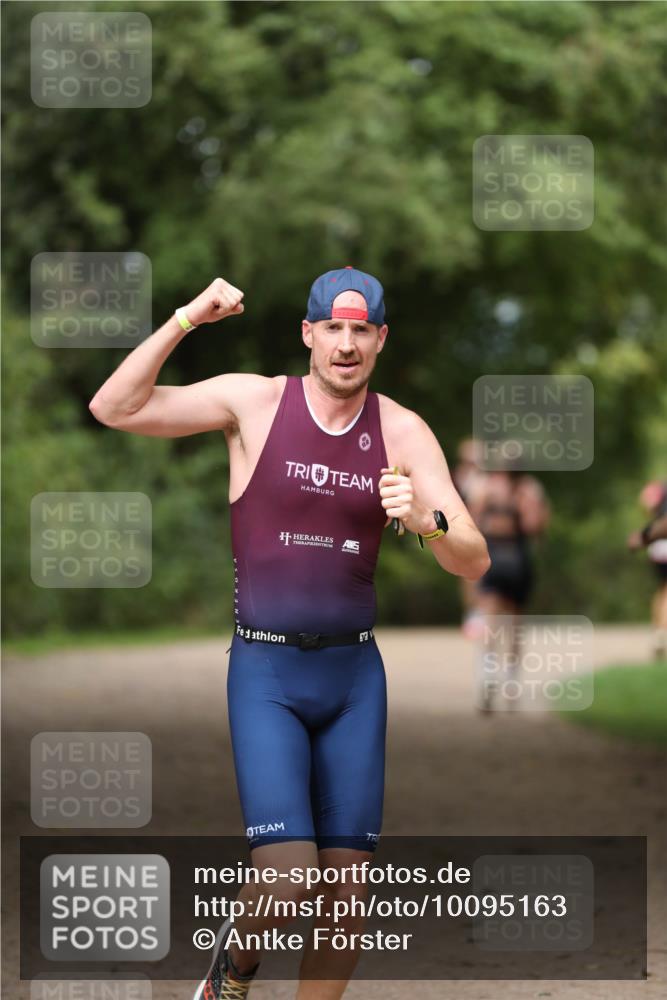 30.08.2026 - Elbe Triathlon Hamburg Antke Förster http://msf.ph/oto/10095163 30.08.2026 09:49:53 Laufen  meine-sportfotos.de