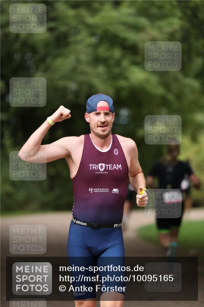 30.08.2026 - Elbe Triathlon Hamburg Antke Förster http://msf.ph/oto/10095165 30.08.2026 09:49:53 Laufen  meine-sportfotos.de