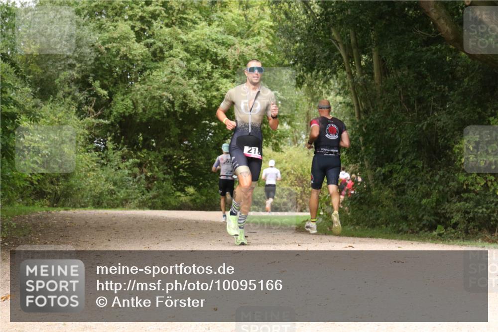 30.08.2026 - Elbe Triathlon Hamburg Antke Förster http://msf.ph/oto/10095166 30.08.2026 09:59:01 Laufen 218 meine-sportfotos.de