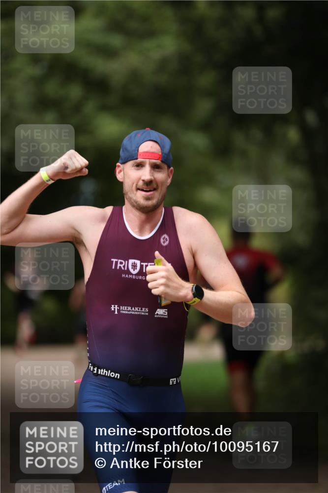30.08.2026 - Elbe Triathlon Hamburg Antke Förster http://msf.ph/oto/10095167 30.08.2026 09:49:54 Laufen  meine-sportfotos.de