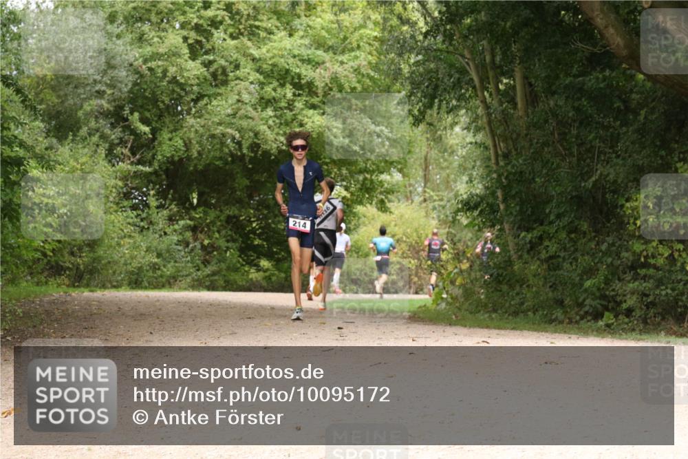 30.08.2026 - Elbe Triathlon Hamburg Antke Förster http://msf.ph/oto/10095172 30.08.2026 09:59:14 Laufen 214, 16 meine-sportfotos.de