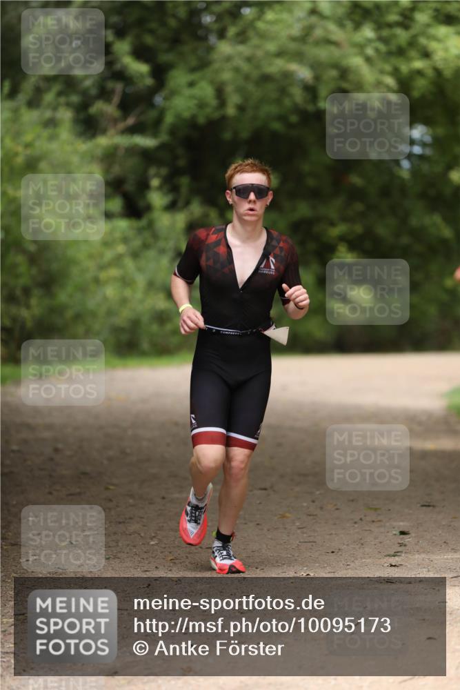 30.08.2026 - Elbe Triathlon Hamburg Antke Förster http://msf.ph/oto/10095173 30.08.2026 09:50:01 Laufen  meine-sportfotos.de
