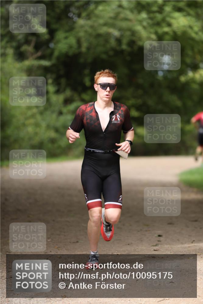 30.08.2026 - Elbe Triathlon Hamburg Antke Förster http://msf.ph/oto/10095175 30.08.2026 09:50:01 Laufen  meine-sportfotos.de
