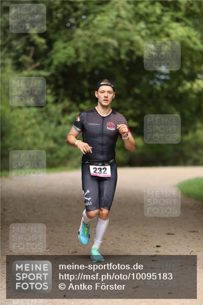 30.08.2026 - Elbe Triathlon Hamburg Antke Förster http://msf.ph/oto/10095183 30.08.2026 09:50:48 Laufen 232 meine-sportfotos.de